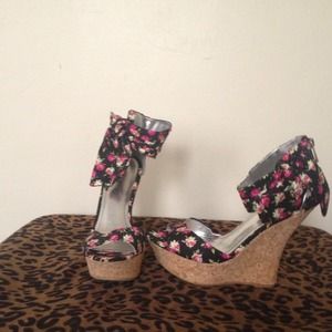 Heels check it out $15