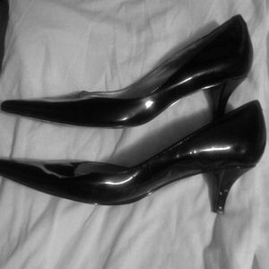 Bandolino Black Heels!