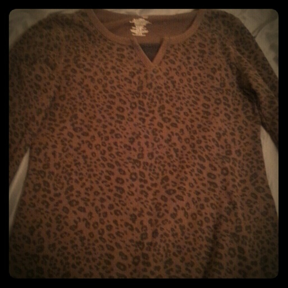 I have a long slev Leopard dress shirt