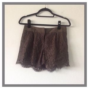 ANNE KLEIN BROWN LACE SHORTS