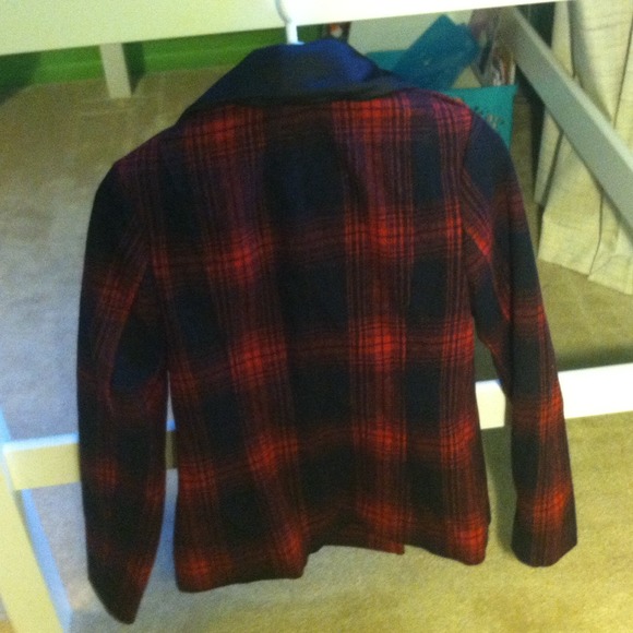 Small, old navy, red plaid jacket - Picture 2 of 2