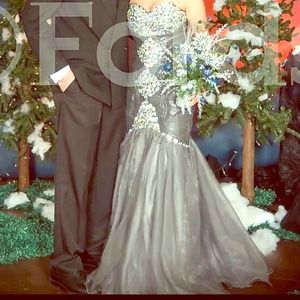 Size 4 dress prom/ball dress.