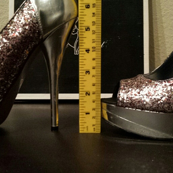 Baby Phat Heels - Picture 2 of 4