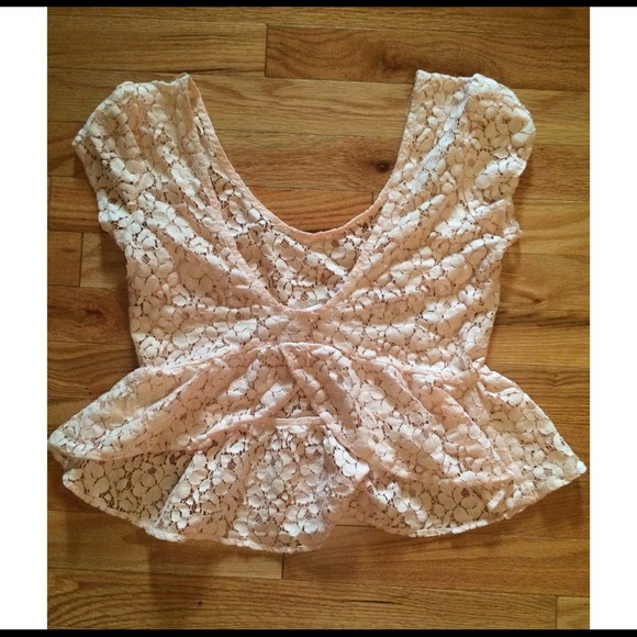 Lace peplum top - Picture 2 of 3