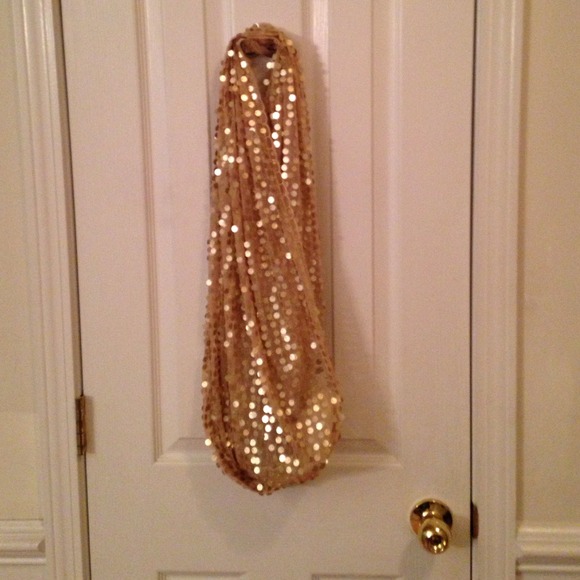 Gorgeous golden infinity scarf
