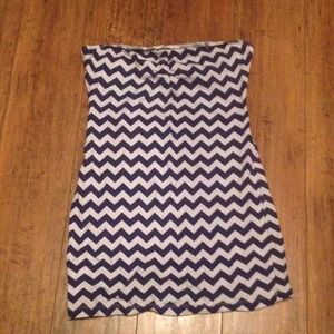 💛sold💛Strapless blue and white chevron tank