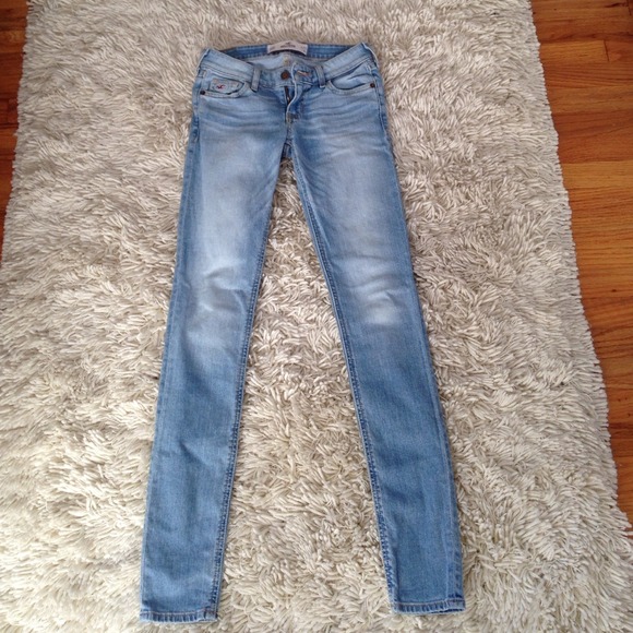 Hollister light washed jeans (nwot)