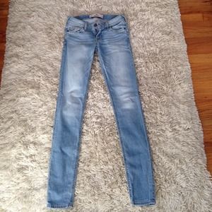 Hollister light washed jeans (nwot)