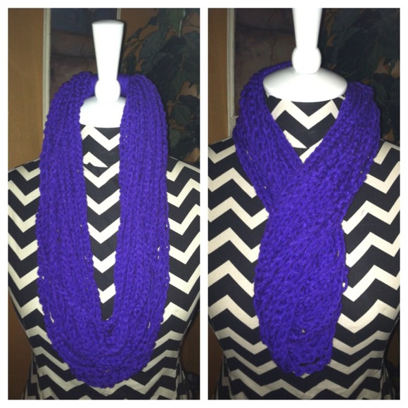 Crochet Infinity Scarf NWOT