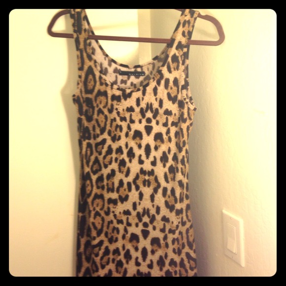 Sexy tight leopard print maxi
