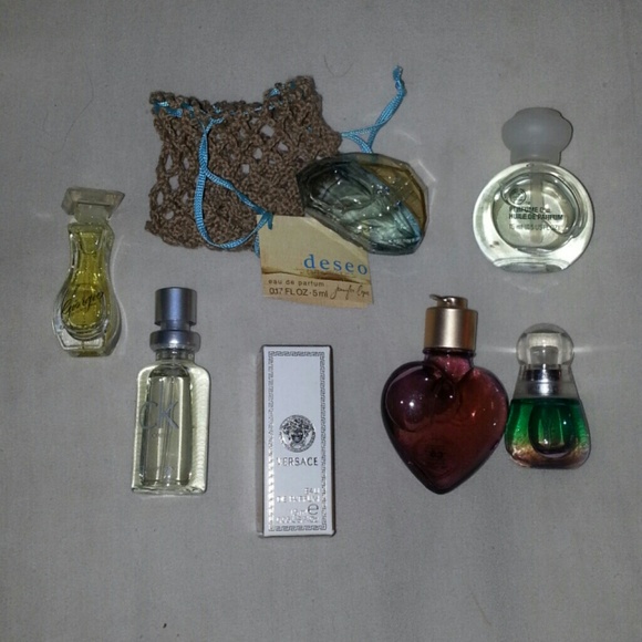 SOLD!!  7 mini fragrance