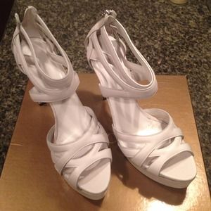 Authentic Off white Gucci Sandals