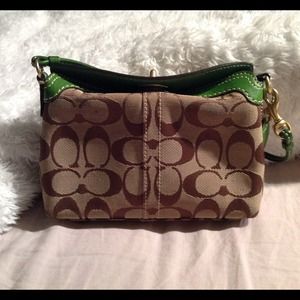 ⚡️SOLD!!!!⚡️ Coach clutch