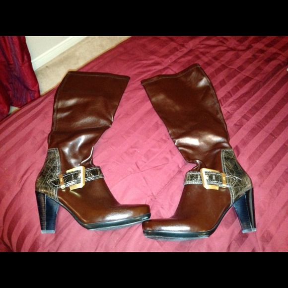 Brown Riding Boots!  Very Comfortable! 😀