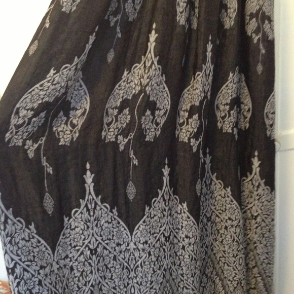 Beautiful sundress - Picture 3 of 4