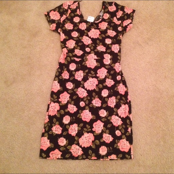 *New* Floral bodycon dress