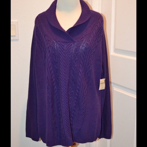Brand New Demi Cable Thick Sweater plus Woman