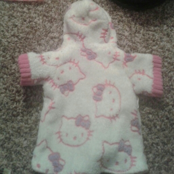 A small dog sweater hello kitty