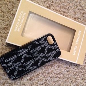 Michael Kors iPhone 5 silicone case with pocket