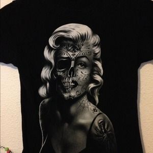 Hot Topic Marilyn Tee