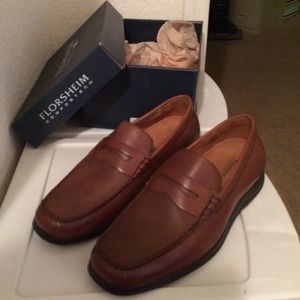 Men's loafers - brown