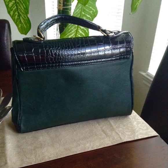 🎉SOLD🎉Aldo Deep Emerald Forest Green Handbag - Picture 2 of 4