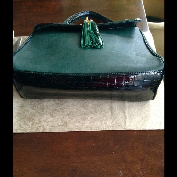🎉SOLD🎉Aldo Deep Emerald Forest Green Handbag - Picture 3 of 4