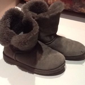 Grey one button uggs.