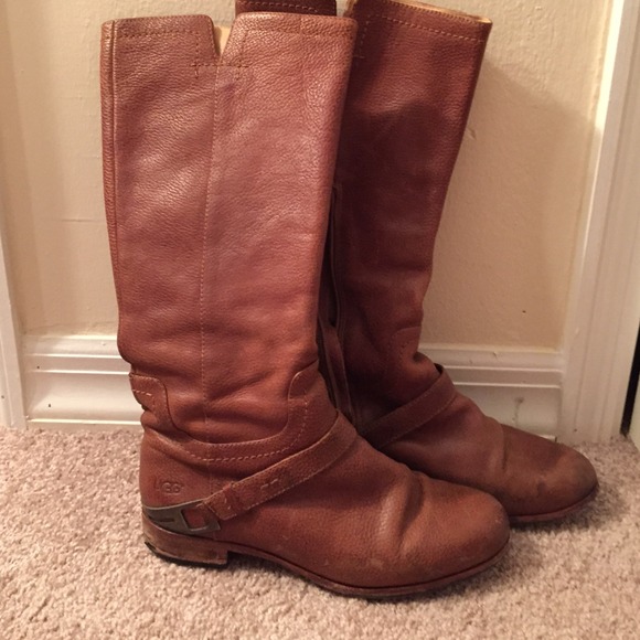 💯% authentic leather UGG boots