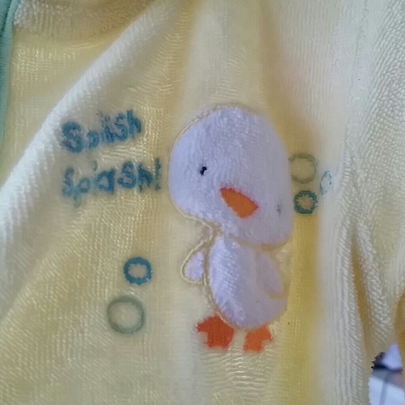 Yellow Infant Bath Robe - Picture 3 of 3