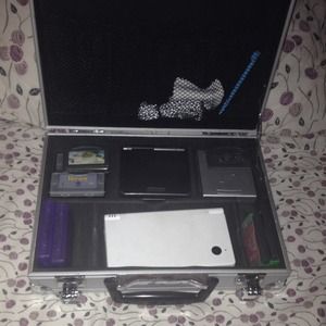 Huge Nintendo ds and gameboy bundle