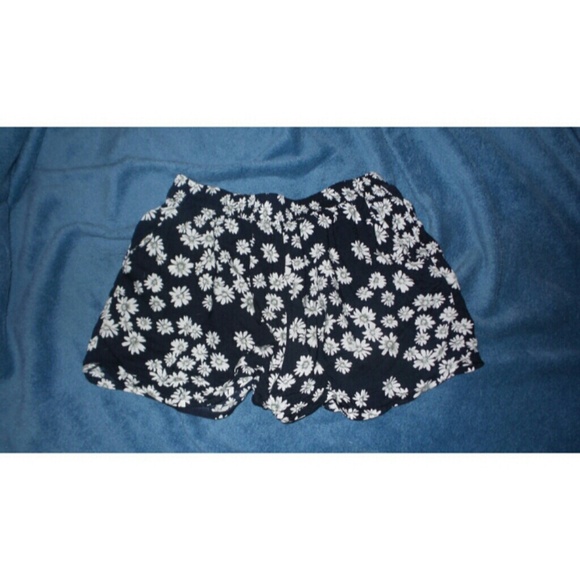 Navy blue and white daisy shorts