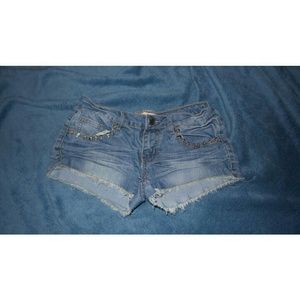Denim skull pocket shorts