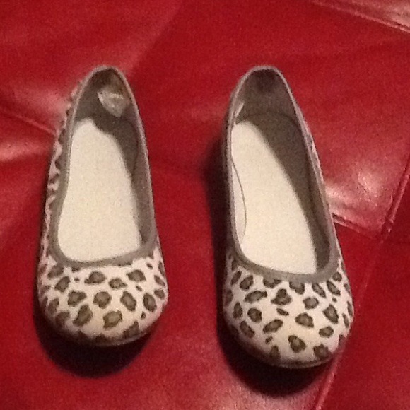Toddler girl shoes (BID please) - Picture 1 of 3