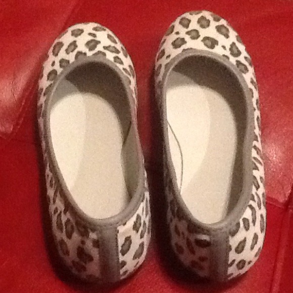 Toddler girl shoes (BID please) - Picture 3 of 3
