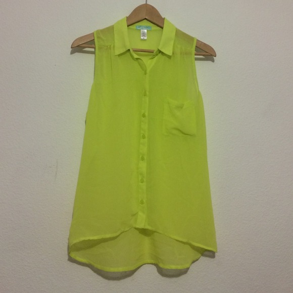 Yellow button up - Picture 1 of 2