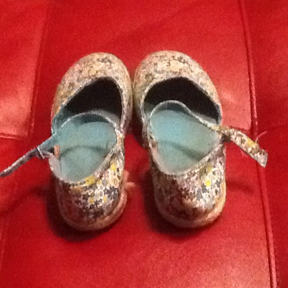 Toddler girl shoes. BID - Picture 3 of 3