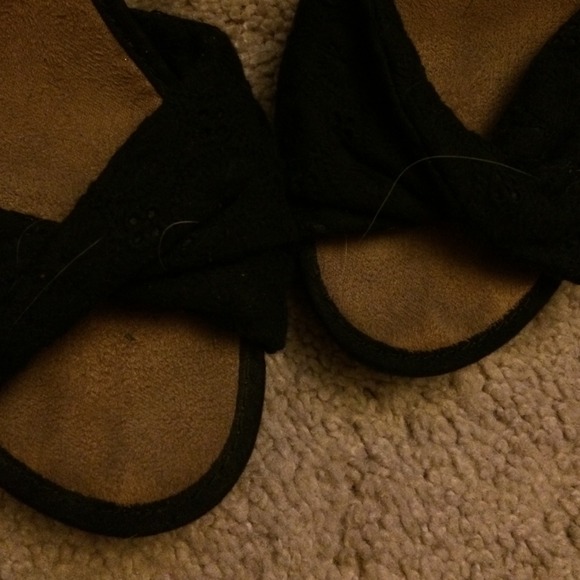 Black and Tan Heels - Picture 3 of 5