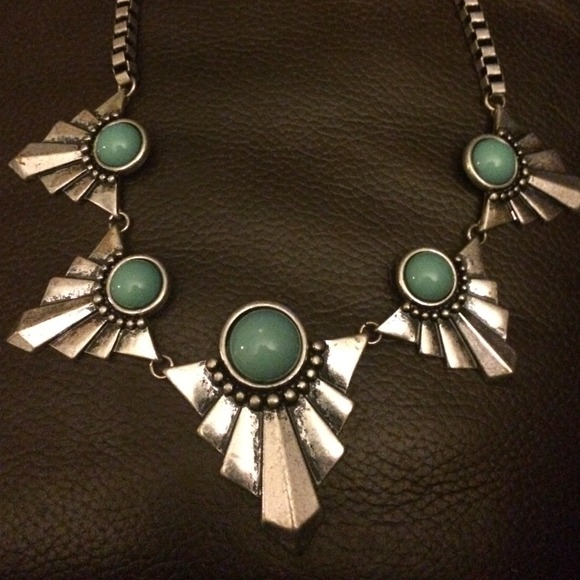 SOLD* Silver and turquoise stone necklace - Picture 2 of 4