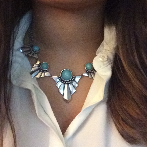 SOLD* Silver and turquoise stone necklace - Picture 4 of 4