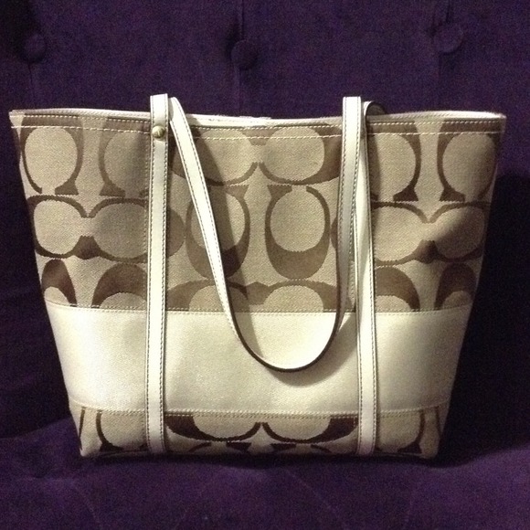 Coach tote - Picture 2 of 3