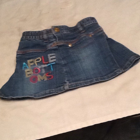 Toddler girl skirt.  BID - Picture 1 of 2