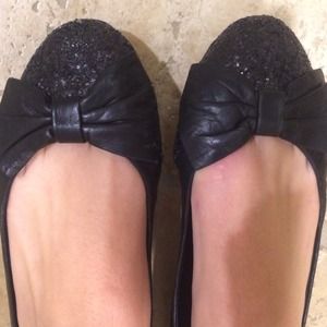 Vince Camuto black ballet flats