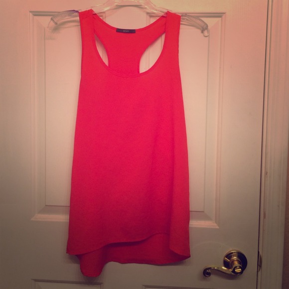 Orange lightweight tank top - Picture 1 of 3