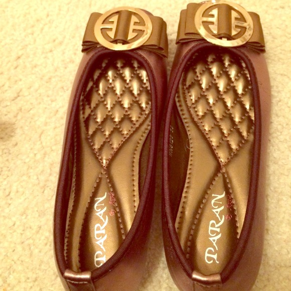 Fashion beautiful shoes buy 1 get 1 free :-)