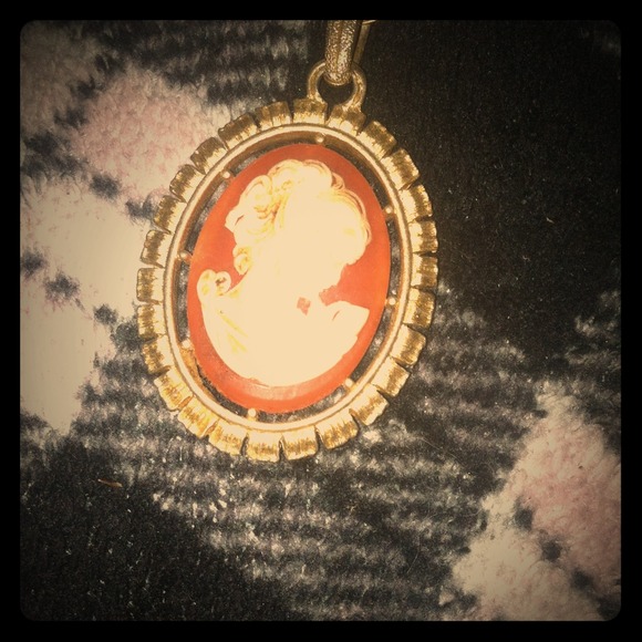 Long beautiful vintage looking necklace.