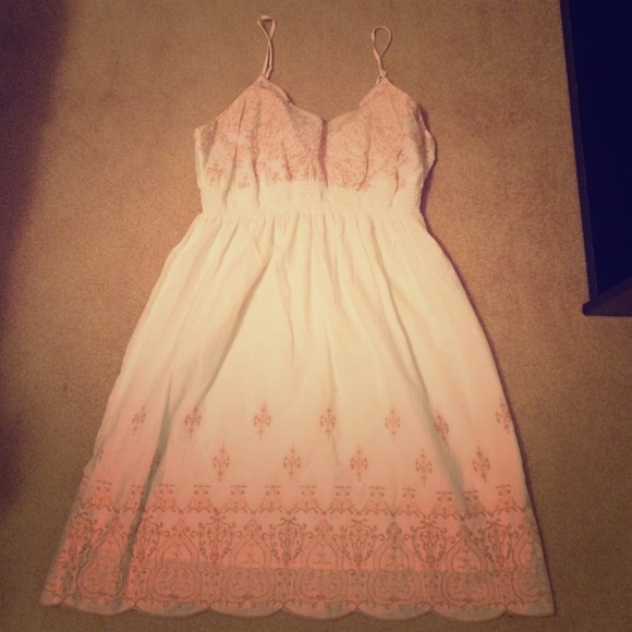NWOT white and mauve dress. Size XL