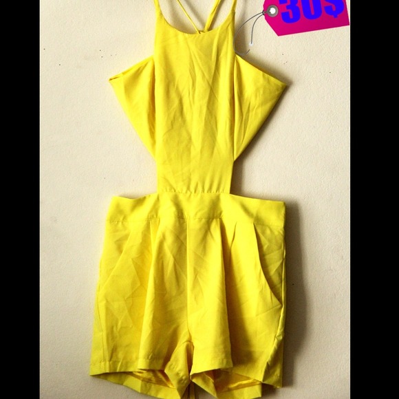 Super cute never worn jumpsuit! - Picture 1 of 1