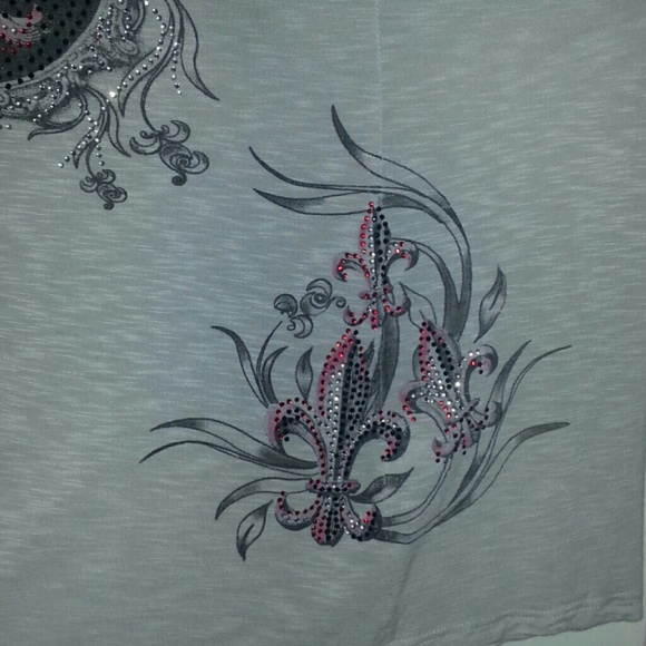 Long fleur de lis t-shirt with bling. - Picture 3 of 4