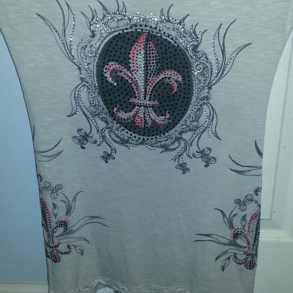 Long fleur de lis t-shirt with bling. - Picture 4 of 4